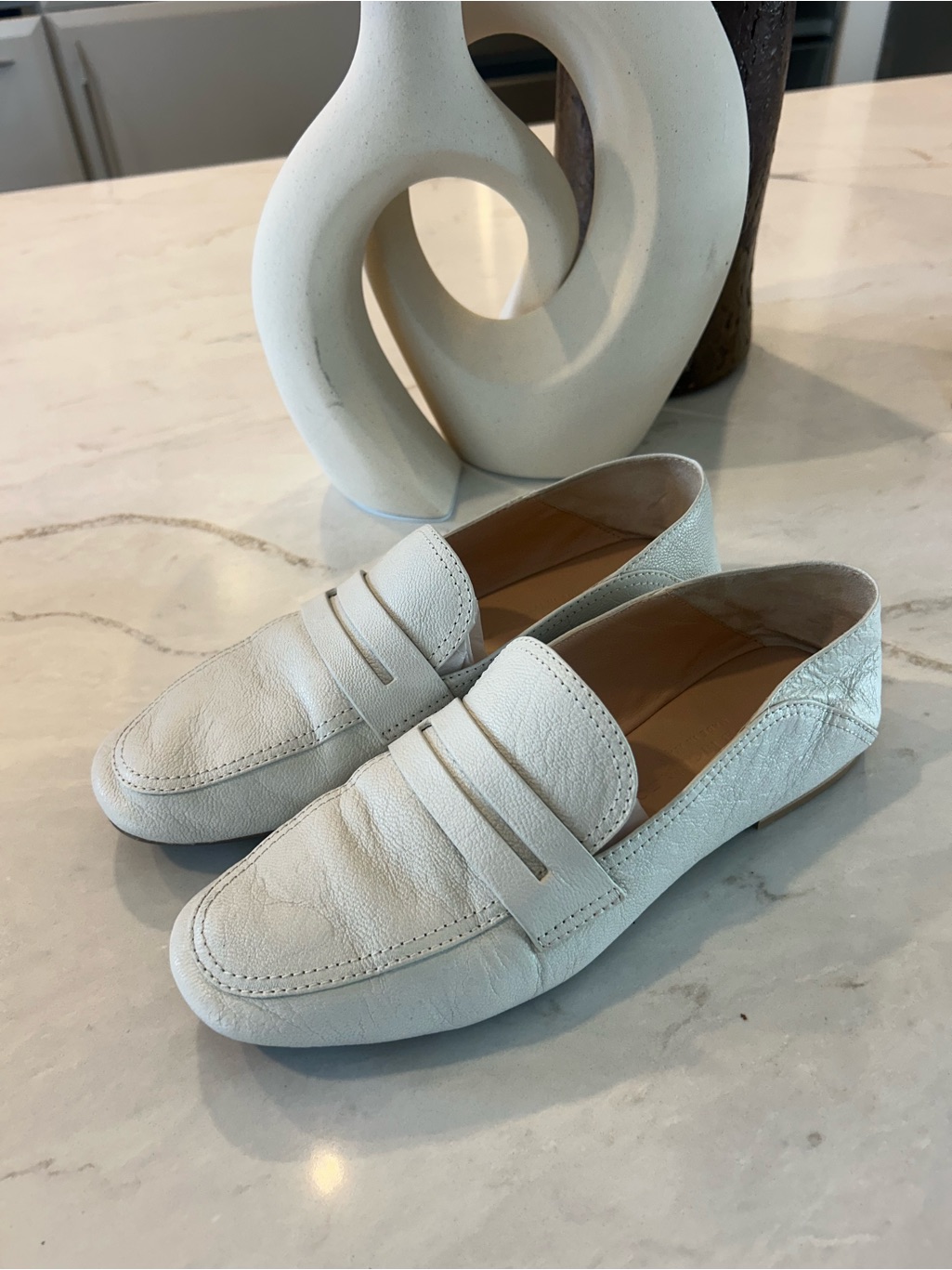 Beautiful Club Monaco Ivory Leather Penny Loafers6.5